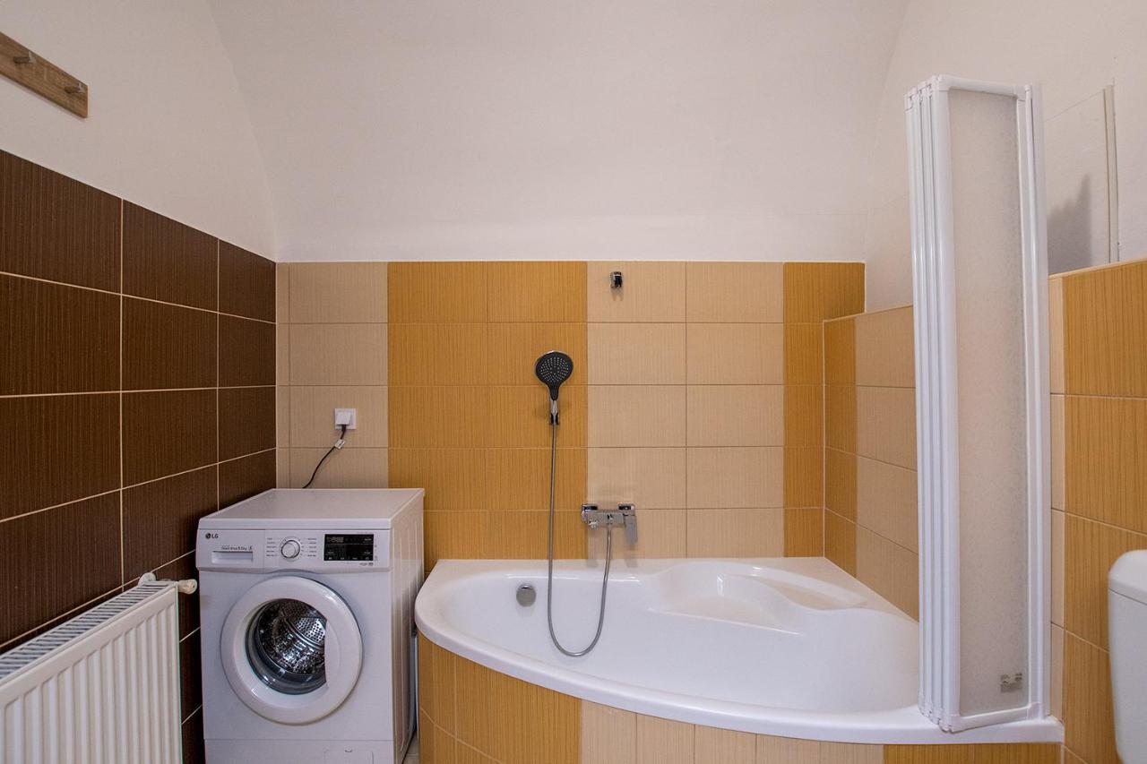 Apartmán Zora Lak Šoproň Exteriér fotografie